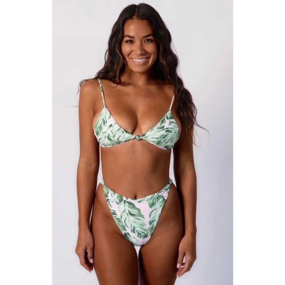 Skatie• ‘Sarah’ Bikini Top in BEVERLY RODEO